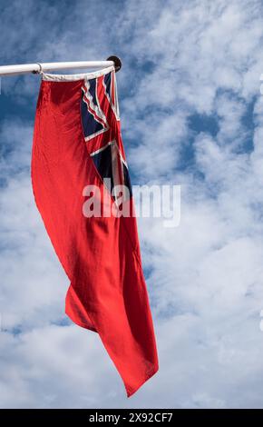 Le drapeau Red Ensign ou « Red Duster » volait sur la marine marchande britannique. Banque D'Images