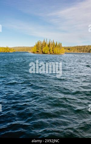 Vue depuis un quai à Tobin Harbor le long du lac supérieur. Parc national d'Isle Royale, Michigan, États-Unis. Banque D'Images