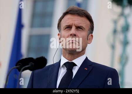 Deutsch-Französischer Ministerrat in Schloss Meseberg Deutsch-Französischer Ministerrat im Gästehaus der Bundesregierung, Schloss Meseberg Präsident der Französischen Republik, Emmanuel Macron Pressekonferenz Berlin GER *** Conseil des ministres germano-français in Schloss Meseberg Conseil des ministres germano-français dans la Maison d'hôtes du gouvernement fédéral, Schloss Meseberg Président de la République française, Emmanuel Macron Conférence de presse Berlin Berlin GER Banque D'Images