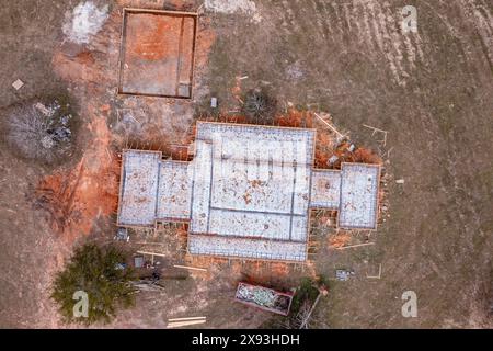 Vue aérienne du coffrage pour la fondation d'une maison sur mesure dans le Mississippi rural Banque D'Images