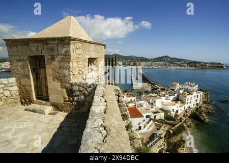 Bastion de Santa Llúcia et quartier de sa Penya, enceinte murée de Dalt Vila(s.XVI).Eivissa.Ibiza.Islas Pitiusas.Baleares.Spain. Banque D'Images