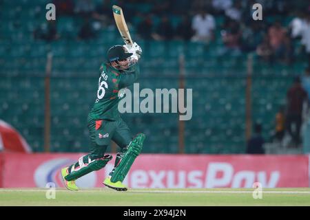 Litton Kumar Das battes lors du deuxième match international T20 contre le Zimbabwe au stade Zahur Ahmed Chowdhury, Sagorika, Chattogram, Bangladesh, 0 Banque D'Images