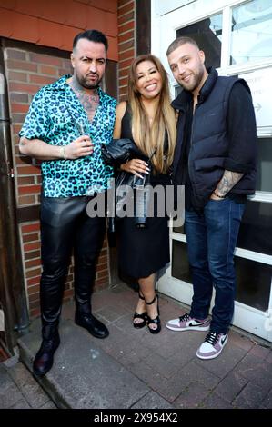 Cosimo Citiolo, Patricia Blanco und Filip Pavlovic BEI der Kult Kieztouren & Olivia Jones Family Sommerparty im the Bunny Burlesque ont créé Pauli. Hambourg, 28.05.2024 *** Cosimo Citiolo, Patricia Blanco et Filip Pavlovic à la fête d'été familiale Kult Kieztouren Olivia Jones au Bunny Burlesque St Pauli Hambourg, 28 05 2024 Foto:xgbrcix/xFuturexImagex jones 4602 Banque D'Images