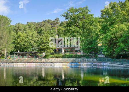 Jardin de bière Fischerhütte à Schlachtensee, Zehlendorf, Steglitz-Zehlendorf, Berlin, Allemagne, Biergarten Fischerhütte am Schlachtensee, Zehlendorf, Ste Banque D'Images