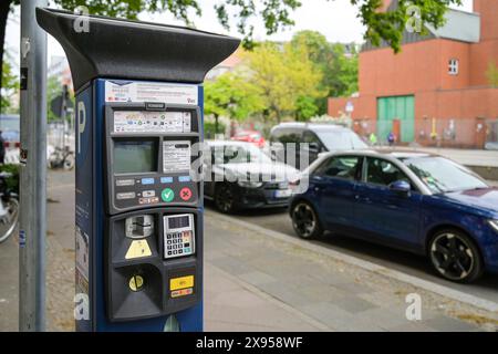 Distributeur de billets de parking, Alt-Moabit, Moabit, Mitte, Berlin, Allemagne, Parkscheinautomat, Alt-Moabit, Moabit, Mitte, Berlin, Deutschland Banque D'Images