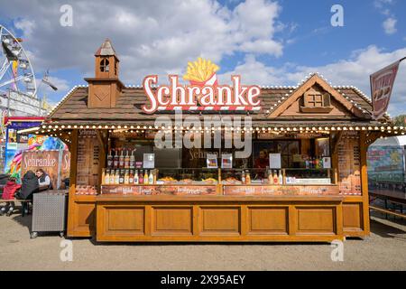 Snack bar pommes Schranke, Festival du printemps, Fairground, Tegel, Reinickendorf, Berlin, Allemagne, Imbiss pommes Schranke, Frühlingsfest, Festplatz, Tegel Banque D'Images