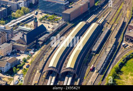 Luftbild, Hbf Hauptbahnhof Hagen und Bahnsteige, Deutsche Bahn AG, Mittelstadt, Hagen, Ruhrgebiet, Nordrhein-Westfalen, Deutschland ACHTUNGxMINDESTHONORARx60xEURO *** vue aérienne, gare principale de Hagen et quais, Deutsche Bahn AG, centre-ville, Hagen, Ruhr area, Rhénanie du Nord-Westphalie, Allemagne ATTENTIONxMINDESTHONORARx60xEURO Banque D'Images