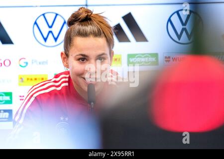 Lena Oberdorf (Deutschland), GER, DFB Frauen Nationalmannschaft Deutschland, UEFA Womens Euro 2025 qualification, Pressekonferenz, Lehrgang, Francfort, DFB Campus, 29.05.2024 Foto : Eibner-Pressefoto/Florian Wiegand Banque D'Images