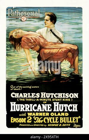 Ouragan Hutch, Warner Oland (Pathe', 1921). Chapitre 2 « la balle de cycle ». Charles Hutchhison - affiche de film vintage Banque D'Images