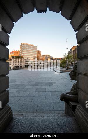 Lumière tôt le matin sur Market Square à Nottingham City, Nottinghamshire Angleterre Royaume-Uni Banque D'Images