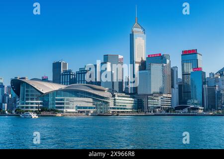 Gratte-ciel dans le port de Victoria, Hong Kong, Chine, Asie Banque D'Images