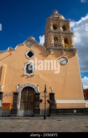 Église Santa Maria de la Natividad, 1644, Atlixco, Pueblos Magicos, État de Puebla, Mexique, Amérique du Nord Banque D'Images