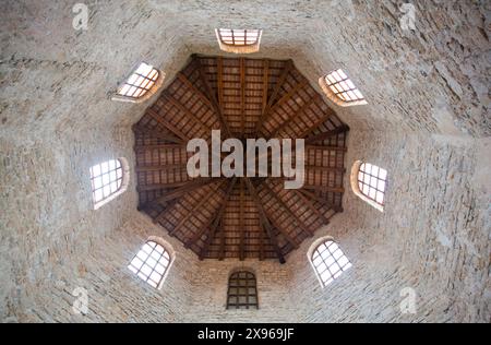 Plafond du Baptistère, Basilique euphrasienne, vie siècle, site du patrimoine mondial de l'UNESCO, Porec, Croatie, Europe Banque D'Images