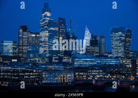 Ville de Londres la nuit, Londres, Angleterre, Royaume-Uni, Europe Banque D'Images