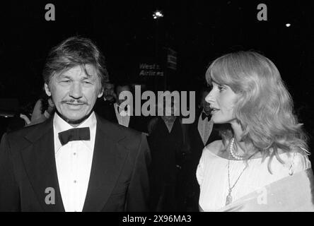 Charles Bronson et Jill Ireland Circa 1980's Credit : Ralph Dominguez/MediaPunch Banque D'Images
