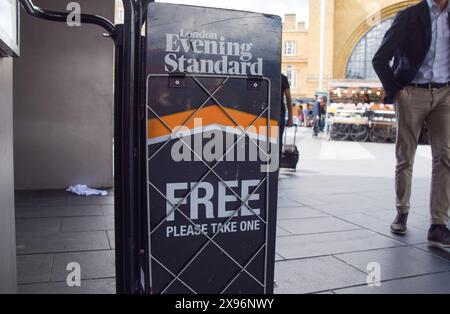 Londres, Royaume-Uni. 29 mai 2024. London Evening Standard a annoncé qu'il cesserait de publier son quotidien gratuit et passerait à une publication hebdomadaire, car il rapporte des pertes de 84,5 millions de livres au cours des six dernières années. Crédit : Vuk Valcic/Alamy Live News Banque D'Images