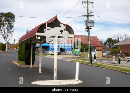 Ville d'Uralla en Nouvelle-Galles du Sud, signe du centre-ville Banque D'Images