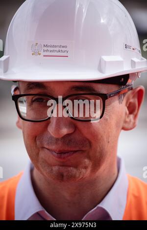 Varsovie, province de Mazovie, Pologne. 29 mai 2024. Ministre de l'infrastructure Dariusz Klimczak lors d'une conférence de presse conjointe à la gare de Warszawa Zachodnia sur le thème du développement ferroviaire en Pologne. (Crédit image : © Maciek Jazwiecki/ZUMA Press Wire) USAGE ÉDITORIAL SEULEMENT! Non destiné à UN USAGE commercial ! Banque D'Images