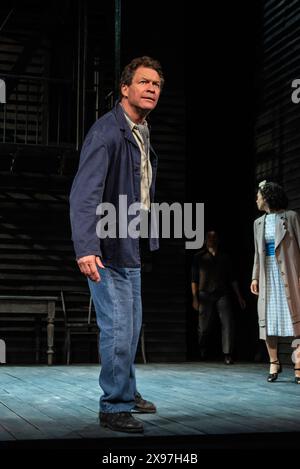 Londres, 29 mai 2024, Dominic West, A View from the Bridge, Theatre Royal Haymarket, Lou Morris/Alamy Live News Banque D'Images