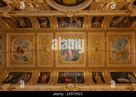 Lviv, Ukraine - 12 mai 2024 : intérieur de l'Opéra national de Lviv. Hall miroir Banque D'Images