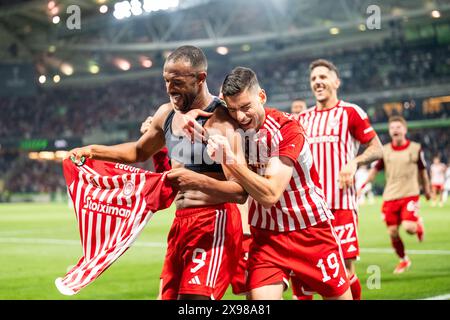 Athènes, Grèce. 29 mai 2024. Ayoub El Kaabi (9 ans) de l'Olympiacos marque pour 1-0 la finale de l'UEFA Conference League entre l'Olympiacos et la Fiorentina à l'OPAP Arena d'Athènes. Crédit : Gonzales photo/Alamy Live News Banque D'Images