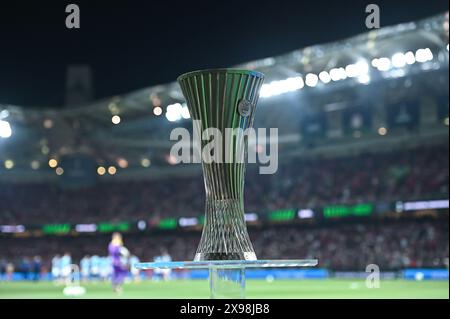 Athènes, Athènes, Grèce. 29 mai 2024. Trophée de la finale de la Ligue des conférences de l'UEFA, lors du match entre l'Olympiacos Piraeus et l'ACF Fiorentina à l'OPAP Arena le 29 mai 2024 à Athènes, en Grèce. (Crédit image : © Stefanos Kyriazis/ZUMA Press Wire) USAGE ÉDITORIAL SEULEMENT! Non destiné à UN USAGE commercial ! Banque D'Images