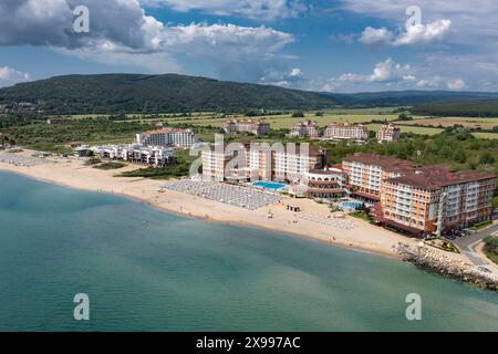 Vue aérienne à une station balnéaire Obzor sur la mer Noire en Bulgarie Banque D'Images