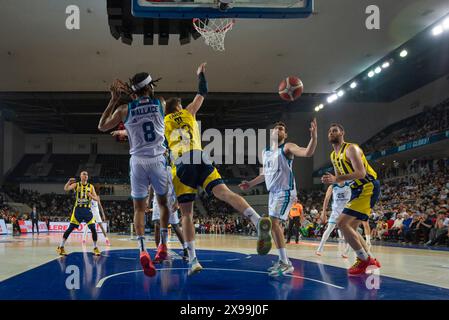 ANKARA / TURQUIE, 15 avril 2024 : match de Super League de basket-ball turque 2023-24, Fenerbahce Beko vs Turk Telekom. Banque D'Images