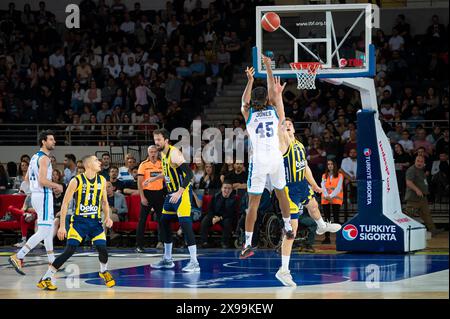 ANKARA / TURQUIE, 15 avril 2024 : match de Super League de basket-ball turque 2023-24, Fenerbahce Beko vs Turk Telekom. Banque D'Images