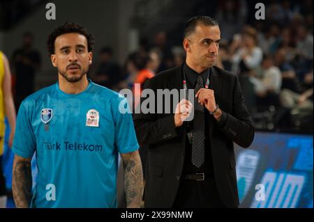 ANKARA / TURQUIE, 15 avril 2024 : match de Super League de basket-ball turque 2023-24, Fenerbahce Beko vs Turk Telekom. Banque D'Images