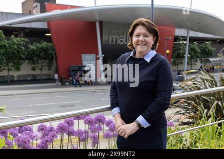 La RT Hon Dame Maria Miller, députée conservatrice de Basingstoke, est députée depuis le 5 mai 2005, photographiée dans le centre-ville, au Royaume-Uni Banque D'Images