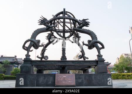 Les Chinois ont utilisé la sphère armillaire pour aider les calculs calendaires et les calculs. Banque D'Images