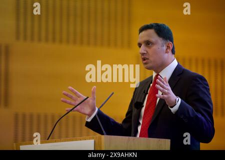 Edimbourg, Royaume-Uni, 30 mai 2024 : Anas Sarwar, chef du Parti travailliste écossais, s'adressant au Forum Prosper au Centre John McIntyre. Image : DB Media services / Alamy Live Banque D'Images