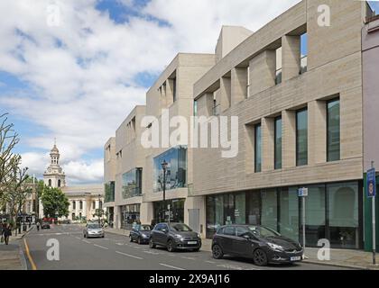 Greenwich University, Londres, Royaume-Uni. Le nouveau bâtiment de la Bibliothèque et de l'École d'architecture au 10 Stockwell Street. Conçu par Heneghan Peng Architects. Banque D'Images