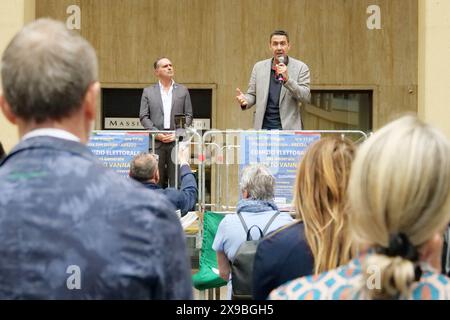 Italie, Arezzo, 30 mai 2024 : le général Roberto Vannacci lors d'un rassemblement électoral. Roberto Vannacci est candidat pour la Ligue (Lega) aux prochaines élections européennes. Photo © Daiano Cristini/Sintesi/Alamy Live News Banque D'Images