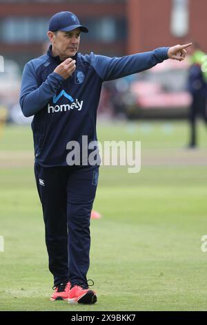 L'entraîneur de Durham Ryan Campbell avant le match Vitality T20 Blast entre le Lancashire et le Durham County Cricket Club à Old Trafford, Manchester le jeudi 30 mai 2024. (Photo : Robert Smith | mi News) crédit : MI News & Sport /Alamy Live News Banque D'Images