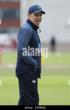 L'entraîneur de Durham Ryan Campbell avant le match Vitality T20 Blast entre le Lancashire et le Durham County Cricket Club à Old Trafford, Manchester le jeudi 30 mai 2024. (Photo : Robert Smith | mi News) crédit : MI News & Sport /Alamy Live News Banque D'Images