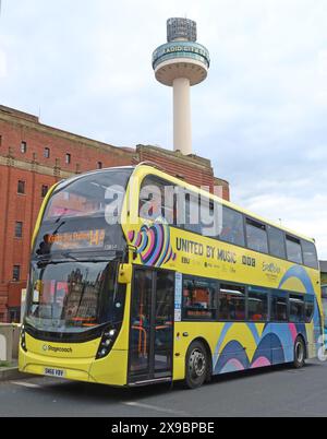 Transport à Liverpool, Merseyside, service de bus public 14A Kirby - United by Music, à Royal court, Roe St, Angleterre, Royaume-Uni, L1 1EP - STAGECOACH SM66 VBV Banque D'Images