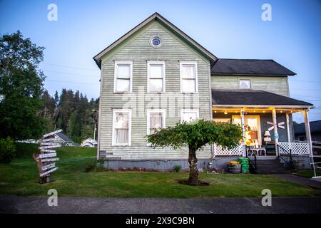 Kurt Cobain Memorial Park, situé dans la ville natale du musicien d'Aberdeen, Washington, est un hommage au légendaire chanteur de Nirvana. ... Banque D'Images