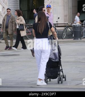 Milan, Italie. 30 mai 2024. La loi 184 de 1983 est claire et autorise l'adoption "uniquement aux conjoints mariés depuis au moins trois ans entre lesquels il n'y a pas de séparation personnelle, pas même de facto". Crédit : Agence photo indépendante/Alamy Live News Banque D'Images