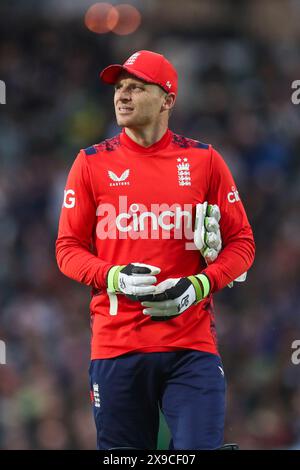 Londres, Royaume-Uni. 30 mai 2024. Angleterre Jos Buttler (capitaine) pendant le match Angleterre v Pakistan Cricket 4th Vitality T20 International Series match au Kia Oval, Londres, Angleterre, Royaume-Uni le 30 mai 2024 crédit : Every second Media/Alamy Live News Banque D'Images