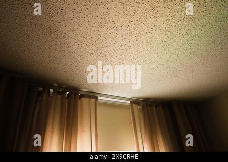 Plafond texturé américain éclaté de façon spectaculaire. Photo de haute qualité Banque D'Images