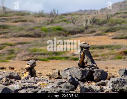 Formation basaltique de roche volcanique sur l'île de Curaçao Banque D'Images