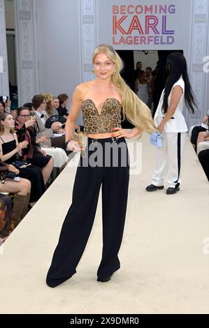 Anna Engelschall BEI der Premiere der Disney Serie devient Karl Lagerfeld im Zoo Palast. Berlin, 30.05.2024 *** Anna Engelschall à la première de la série Disney devenant Karl Lagerfeld au Zoo Palast Berlin, 30 05 2024 Foto:XF.xKernx/xFuturexImagex lagerfeld 4562 Banque D'Images