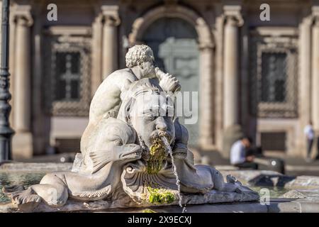 Gros plan de la Fontana del Moro, fontaine de la Moor fontaine située à l'extrémité sud de la Piazza Navona à Rome, Italie Banque D'Images