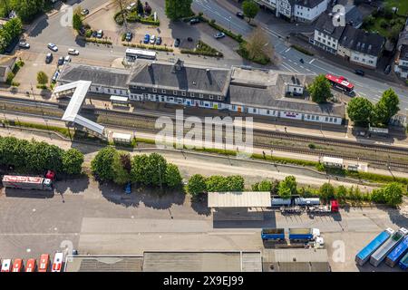 Luftbild, Bestwig Bahnhof, Deutsche Bahn AG, Baustelle mit Baukran, Fußgänger Übergang überdacht, , Bestwig, Sauerland, Nordrhein-Westfalen, Deutschland ACHTUNGxMINDESTHONORARx60xEURO *** vue aérienne, gare de Bestwig, Deutsche Bahn AG, chantier avec grue, passage couvert pour piétons, , Bestwig, Sauerland, Rhénanie du Nord-Westphalie, Allemagne ACHTUNGxMINDESTHONORARx60xEURO Banque D'Images