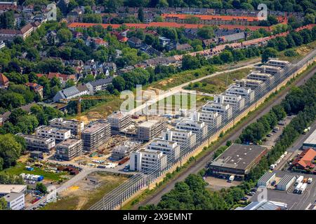 Luftbild, Baustelle Kronprinzenviertel für Neubau von Wohnungen, Hertha-Hoffmann-Straße, Am Wasserturm Südbahnhof, hinten Reihenhaus Mietshäuser Wohnsiedlung mit roten Dächern Düsseldorfer Straße und Im Grubenfeld, Ruhrallee, Dortmund, Ruhrgebiet, Nordrhein-Westfalen, Deutschland ACHTUNGxMINDESTHONORARx60xEURO *** vue aérienne, chantier de construction Kronprinzenviertel pour la nouvelle construction d'appartements, Hertha Hoffmann Straße, Am Wasserturm Südbahnhof, derrière des maisons mitoyennes immeubles d'habitation avec toits rouges Düsseldorfer Straße et Im Grubenfeld, Ruhrallee, Dortmund, Ruhr zone, Nord Banque D'Images