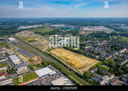 Luftbild, Gewerbegebiet Westfalenhütte Gelände, oben Brückenbaustelle mit Neubau der Straßenüberführung Hildastraße über Bahngleise zur Nordstadt, Logisitkzentrum und thyssenkrupp Steel, Fernsicht, Dortmund, Ruhrgebiet, Rhénanie-du-Nord-Westphalie, Deutschland ACHTUNGxMINDESTHONORARx60xEURO *** vue aérienne, zone industrielle Westfalenhütte site, au-dessus du chantier de construction du pont avec nouvelle construction du pont routier Hildastraße sur les voies ferrées à Nordstadt, centre logistique et thyssenkrupp Steel, vue lointaine, Dortmund, région de la Ruhr, Rhénanie du Nord-Westphalie, Allemagne ATTENTIONxMINDESTHONORARx60xEURO Banque D'Images