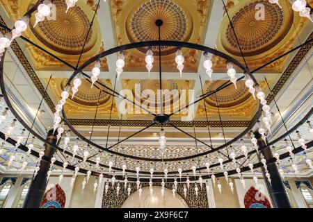 La mosquée Katara, parfois appelée Mosquée bleue de Katara, est une mosquée très complexe et magnifique qui est située dans la Katara Cultura Banque D'Images