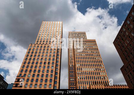 Amsterdam pays-Bas 31 mai 2024 Zuidas Business District Symphony bureaux, bureaux, kantoor, kantoren Banque D'Images